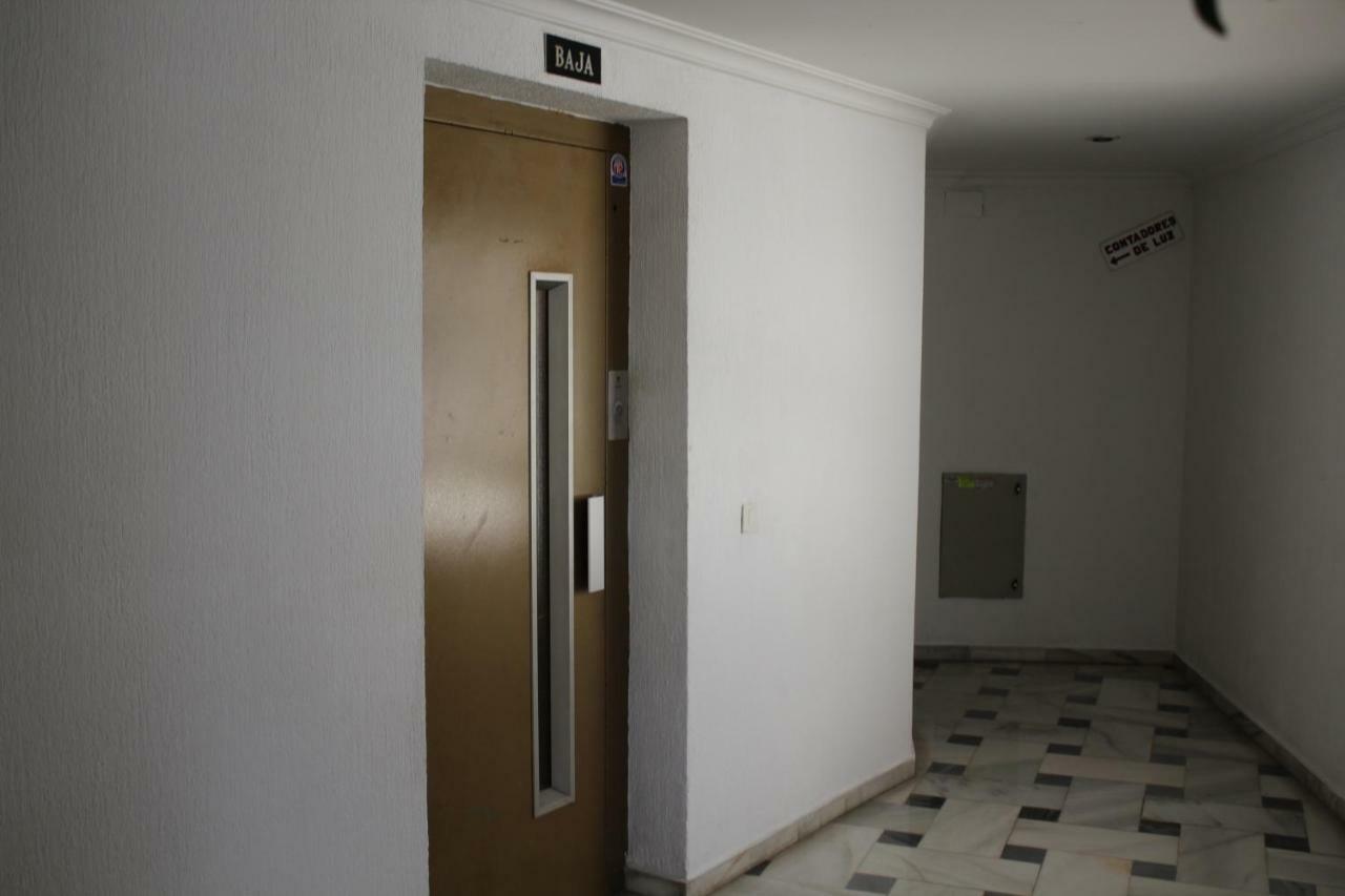 Apartamento Con Parking Gratuito Málaga Buitenkant foto
