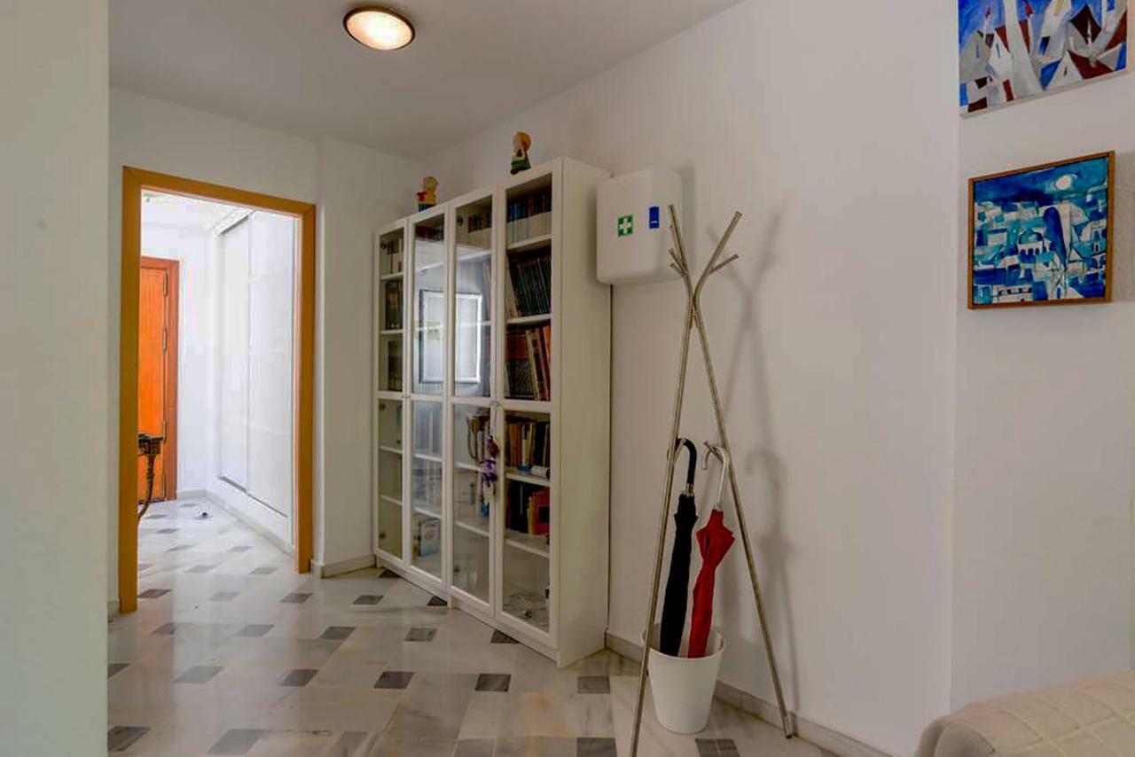 Apartamento Con Parking Gratuito Málaga Buitenkant foto